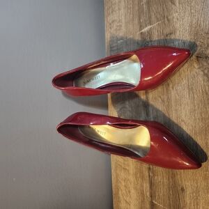 Nine West Red Stiletto Heels Elegant Pointed-Toe Pumps